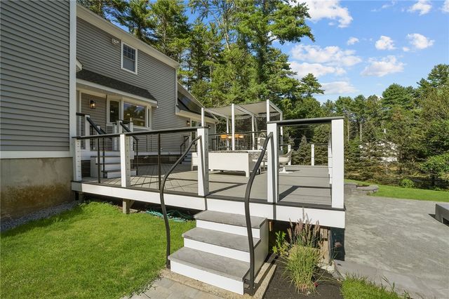 37 Dye Hill Road, Hopkinton, RI 02832