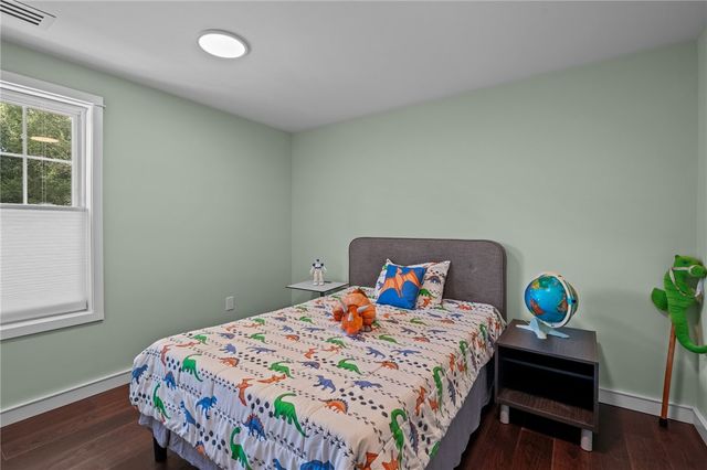 37 Dye Hill Road, Hopkinton, RI 02832