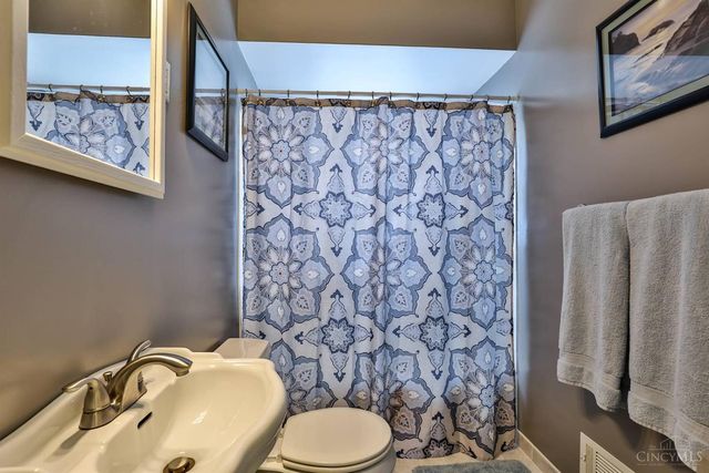 4991 Celadon Avenue, Fairfield, OH 45014