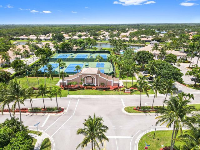 4453 N San Andros, West Palm Beach, FL 33411