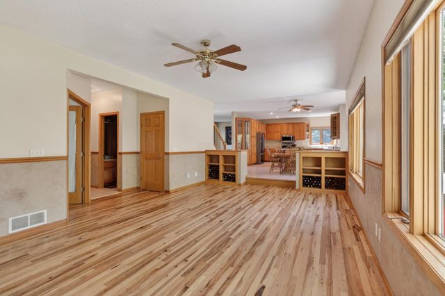 17745 Flagstaff Avenue, Farmington, MN 55024