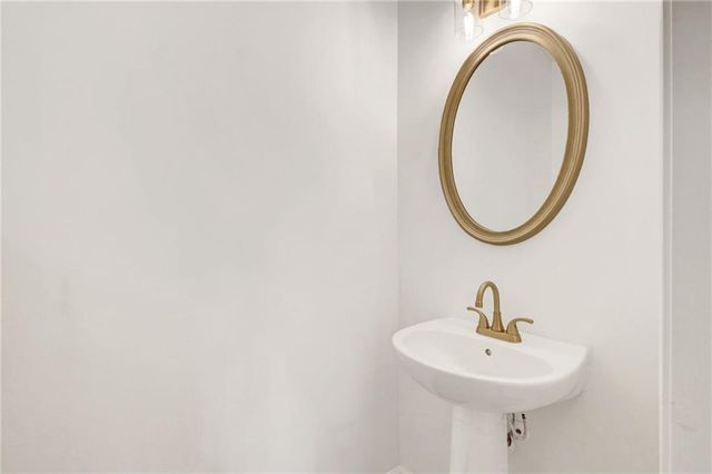 5520 Village Trace, Union City, GA 30291