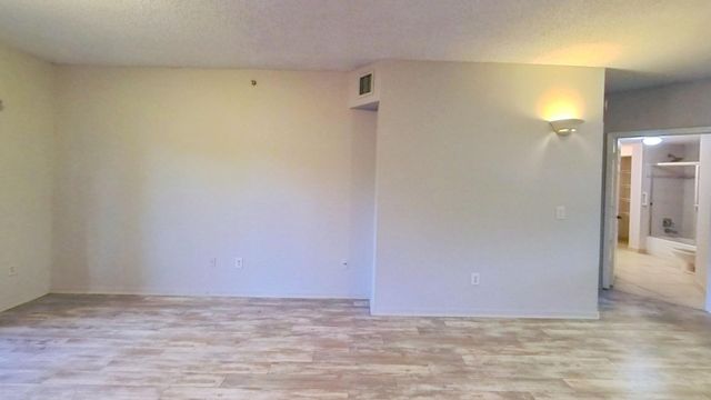 2105 Lavers Circle 108, Delray Beach, FL 33444