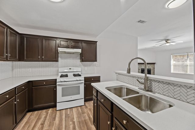 18210 Beaverdell Drive, Tomball, TX 77377