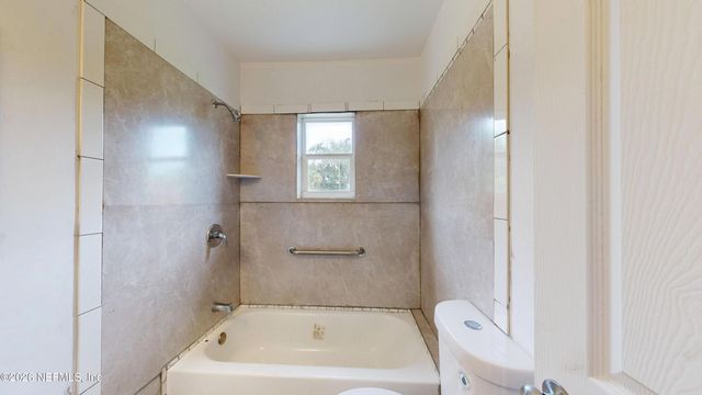 3736 PINE VIEW Circle, Jacksonville, FL 32207