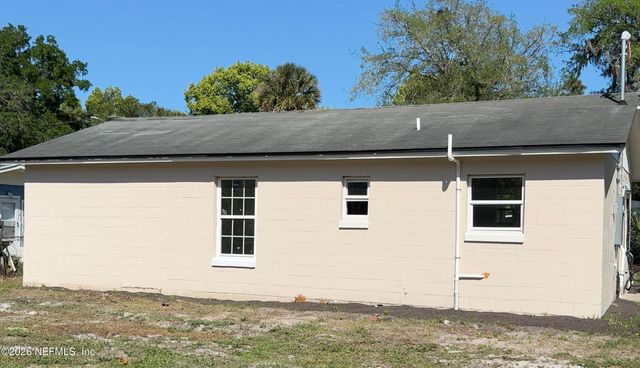 3736 PINE VIEW Circle, Jacksonville, FL 32207