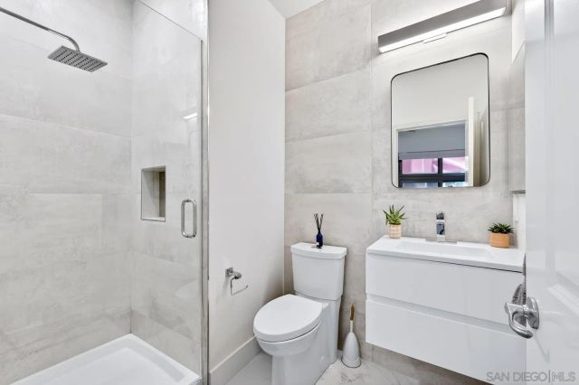 465 S Cleveland St 103, Oceanside, CA 92054