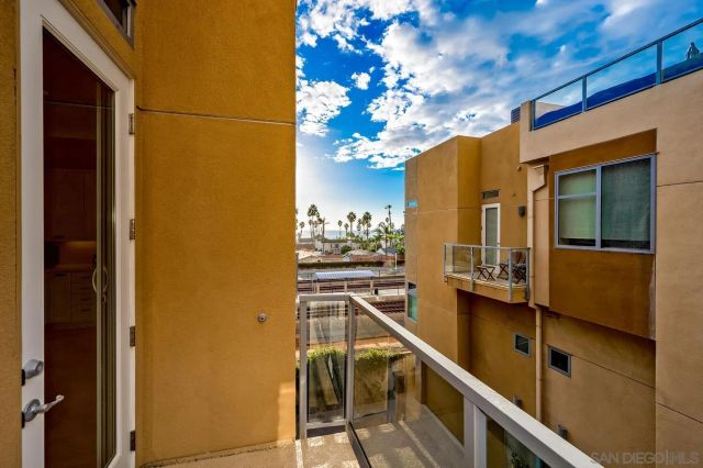 465 S Cleveland St 103, Oceanside, CA 92054