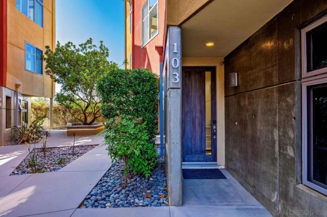 465 S Cleveland St 103, Oceanside, CA 92054