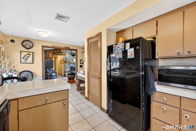 11 Mara Trail, South Windsor, CT 06074