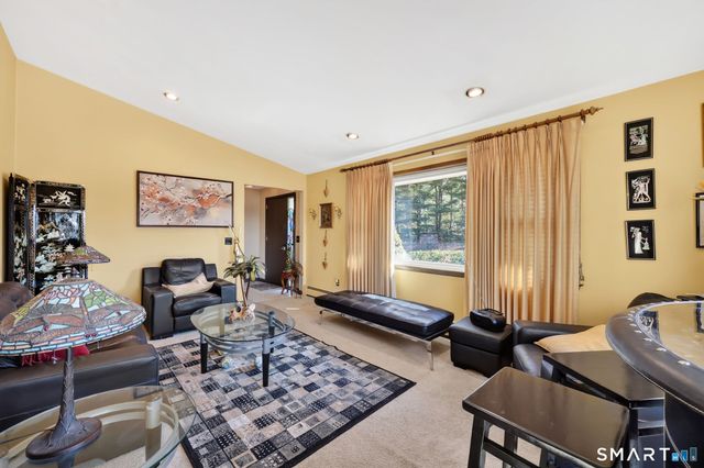 11 Mara Trail, South Windsor, CT 06074