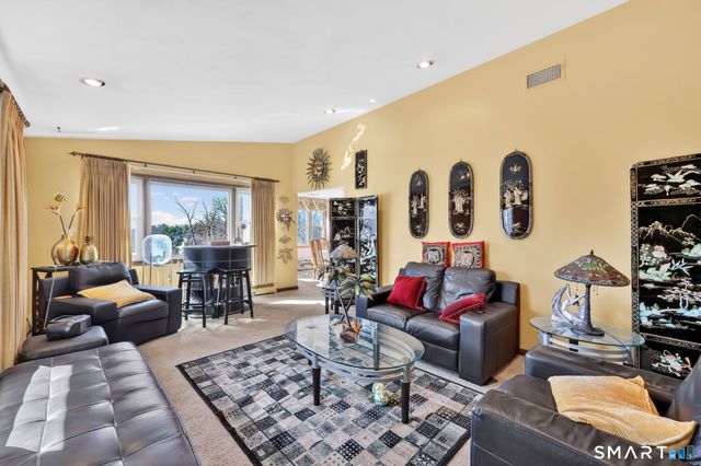 11 Mara Trail, South Windsor, CT 06074