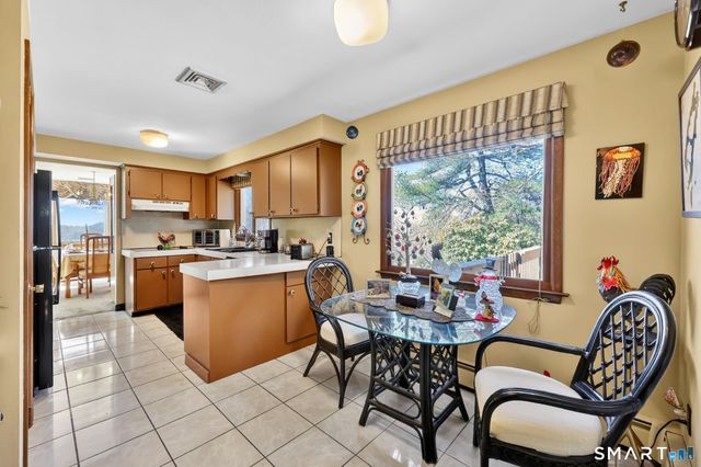 11 Mara Trail, South Windsor, CT 06074