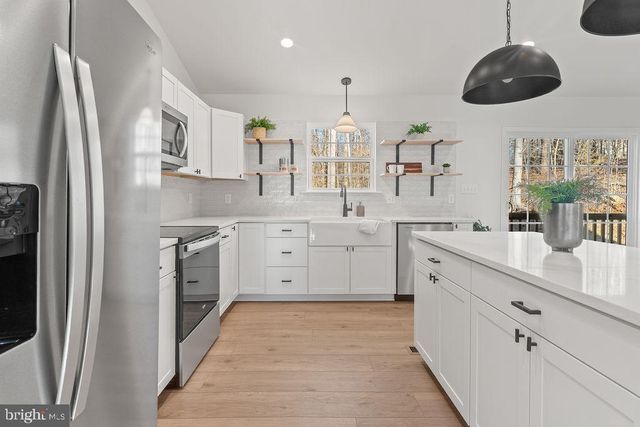 5531 HAMS FORD RD, Woodford, VA 22580