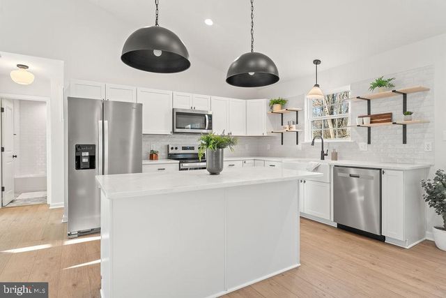 5531 HAMS FORD RD, Woodford, VA 22580