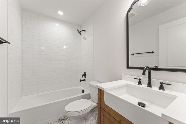 5531 HAMS FORD RD, Woodford, VA 22580