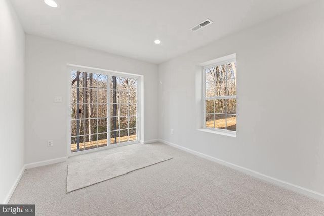 5531 HAMS FORD RD, Woodford, VA 22580