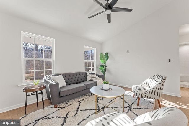 5531 HAMS FORD RD, Woodford, VA 22580