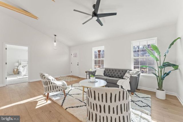 5531 HAMS FORD RD, Woodford, VA 22580