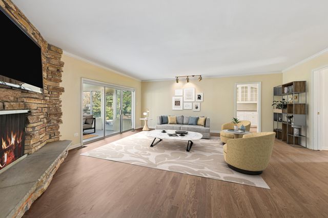 1300 Lake Shore Drive S, Barrington, IL 60010