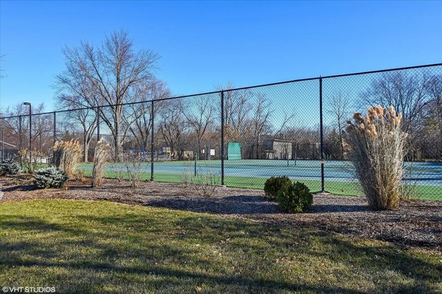 1300 Lake Shore Drive S, Barrington, IL 60010