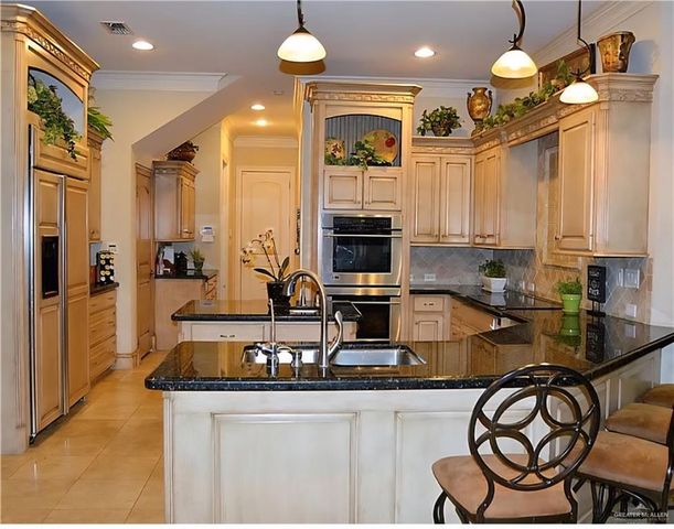 2105 Alexandra Drive, Weslaco, TX 78596