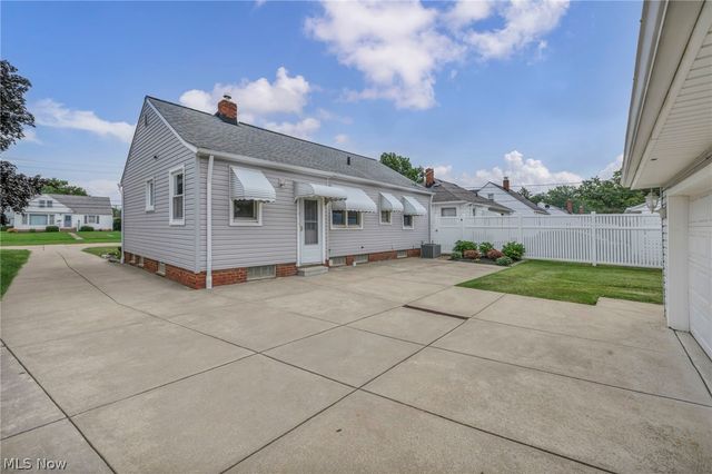 710 Bayridge Boulevard, Willowick, OH 44095