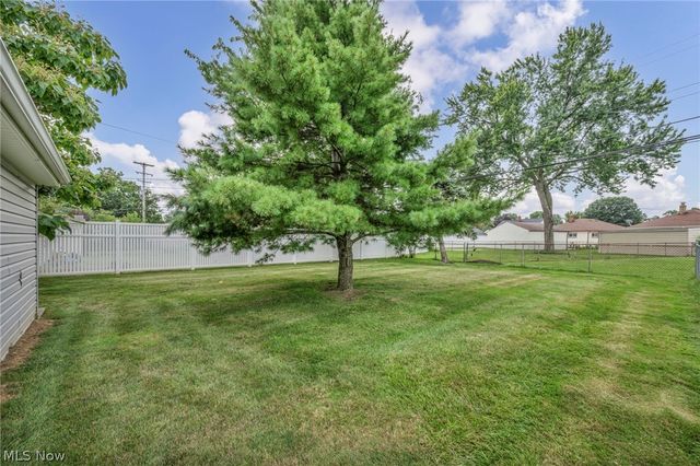 710 Bayridge Boulevard, Willowick, OH 44095