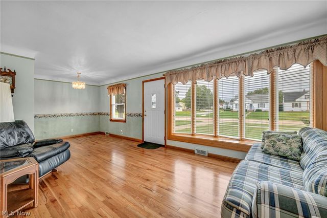 710 Bayridge Boulevard, Willowick, OH 44095