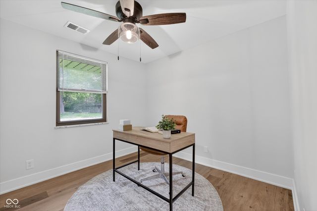 646 Karen Drive, Zionsville, IN 46077