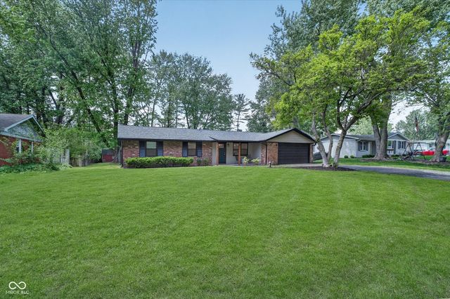 646 Karen Drive, Zionsville, IN 46077