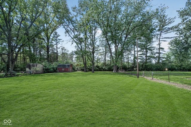 646 Karen Drive, Zionsville, IN 46077