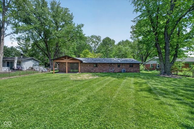 646 Karen Drive, Zionsville, IN 46077