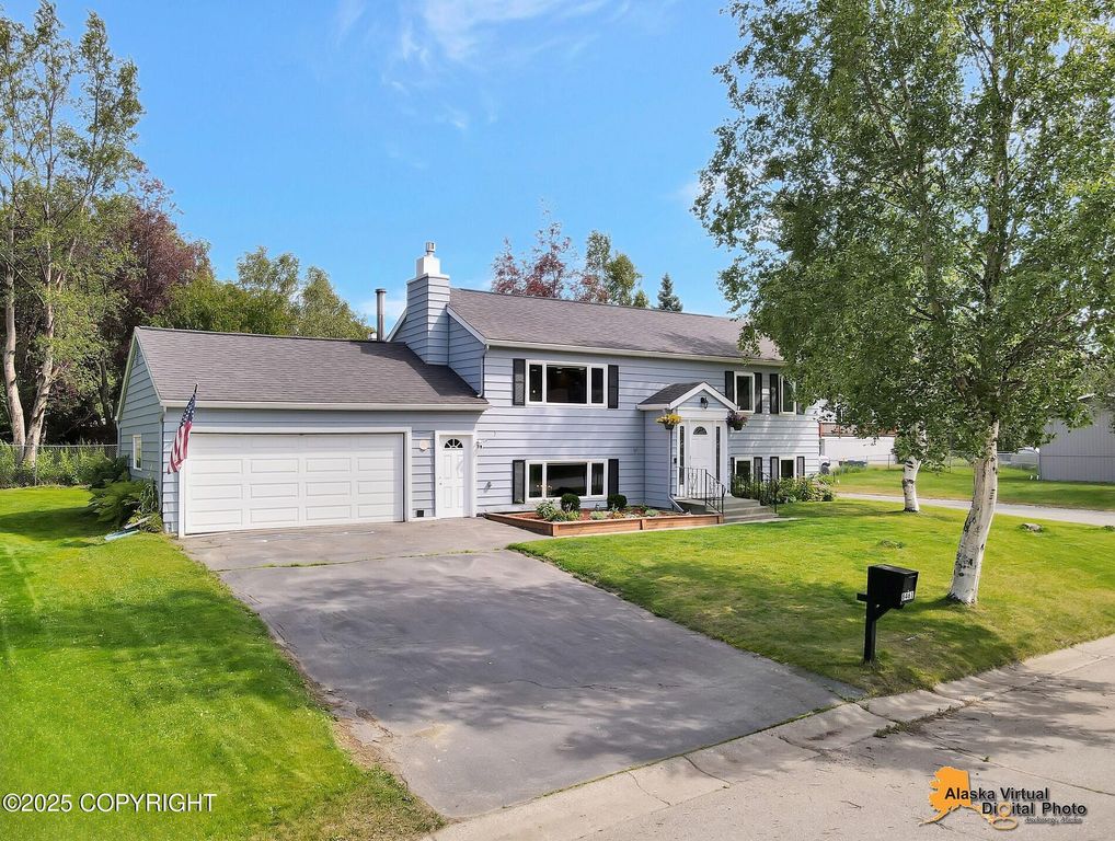8461 Greenhill Way, Anchorage, AK 99502