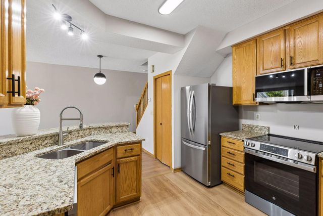 4201 Merrimac Lane N 91, Plymouth, MN 55446