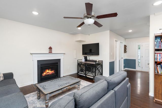 10 ZEPHYR RD, Palmyra, VA 22963