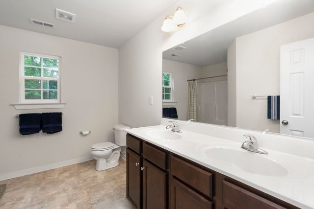 10 ZEPHYR RD, Palmyra, VA 22963