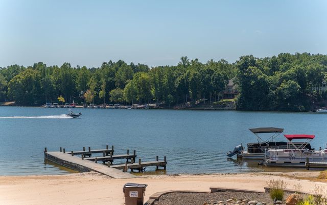 10 ZEPHYR RD, Palmyra, VA 22963