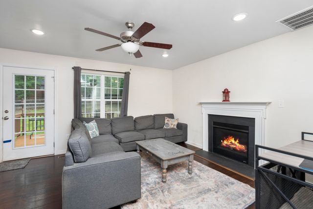 10 ZEPHYR RD, Palmyra, VA 22963