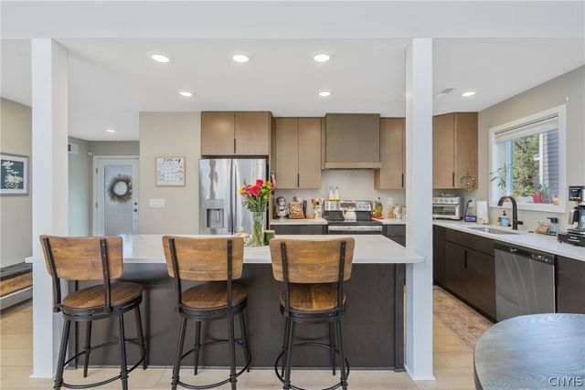 95 Xavier Circle, Syracuse, NY 13210
