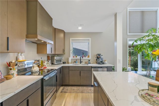 95 Xavier Circle, Syracuse, NY 13210