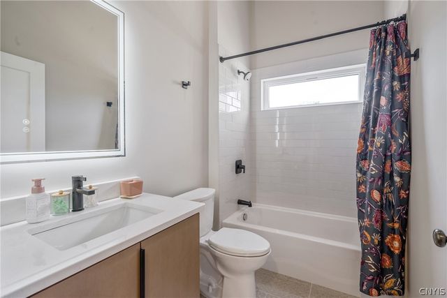 95 Xavier Circle, Syracuse, NY 13210