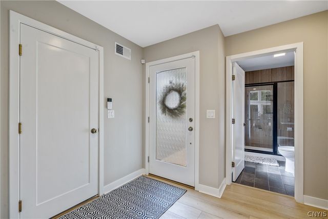 95 Xavier Circle, Syracuse, NY 13210