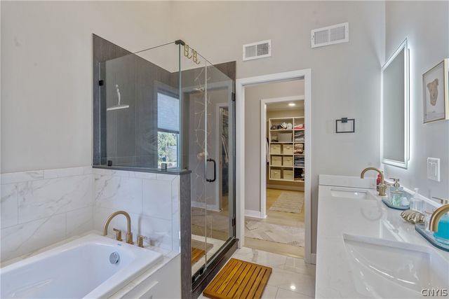 95 Xavier Circle, Syracuse, NY 13210