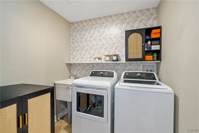 95 Xavier Circle, Syracuse, NY 13210