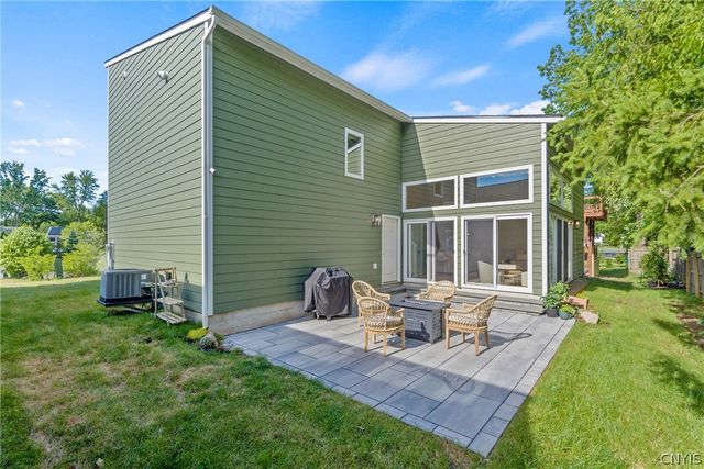 95 Xavier Circle, Syracuse, NY 13210
