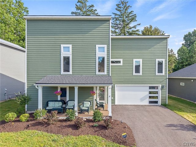 95 Xavier Circle, Syracuse, NY 13210