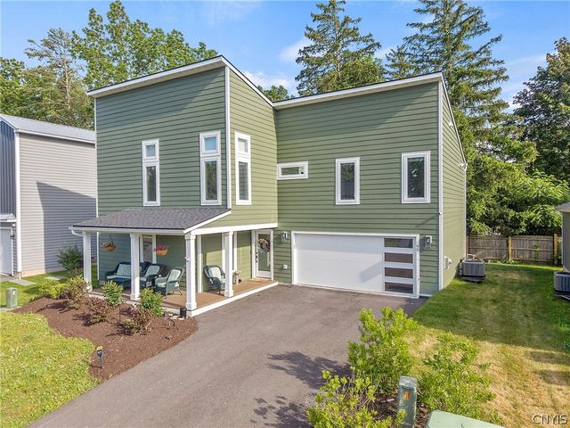 95 Xavier Circle, Syracuse, NY 13210