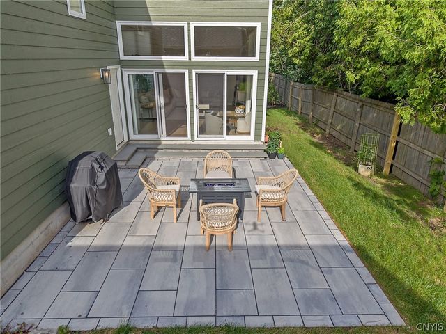 95 Xavier Circle, Syracuse, NY 13210