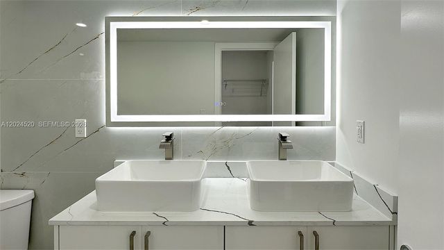 2750 NE 183rd St 1508, Aventura, FL 33160